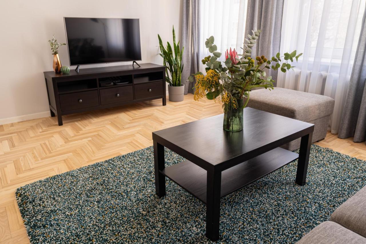 Lovely Apartment In The City Center Kaunas Exterior photo